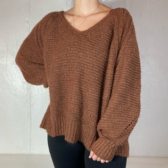 Universal Thread Chunky Knit Brown Fuzzy V Neck Sweater - Picture 2 of 11